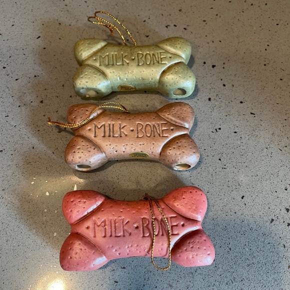 5 dog bone/biscuit ornaments - Picture 4 of 7